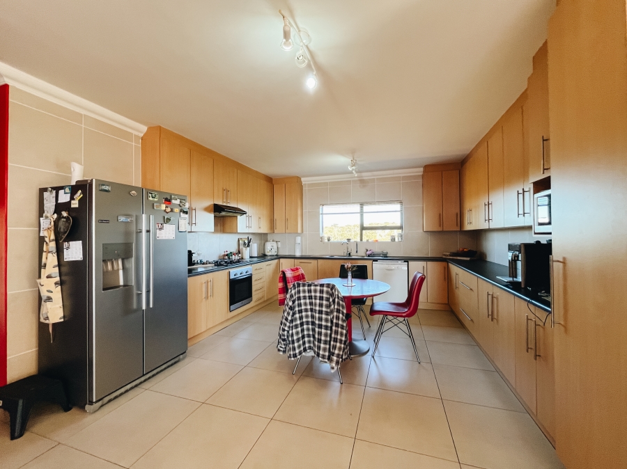 4 Bedroom Property for Sale in Island View Western Cape